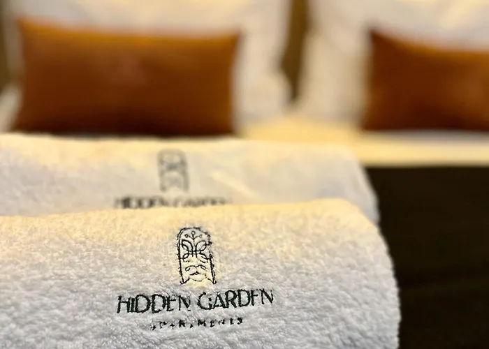 Lägenhet Apartament 9 By Hidden Garden *